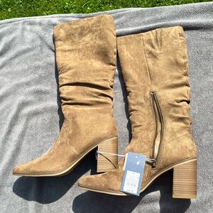 🔥 NWT 🔥 Universal Thread Taupe Junie Boots Size 11